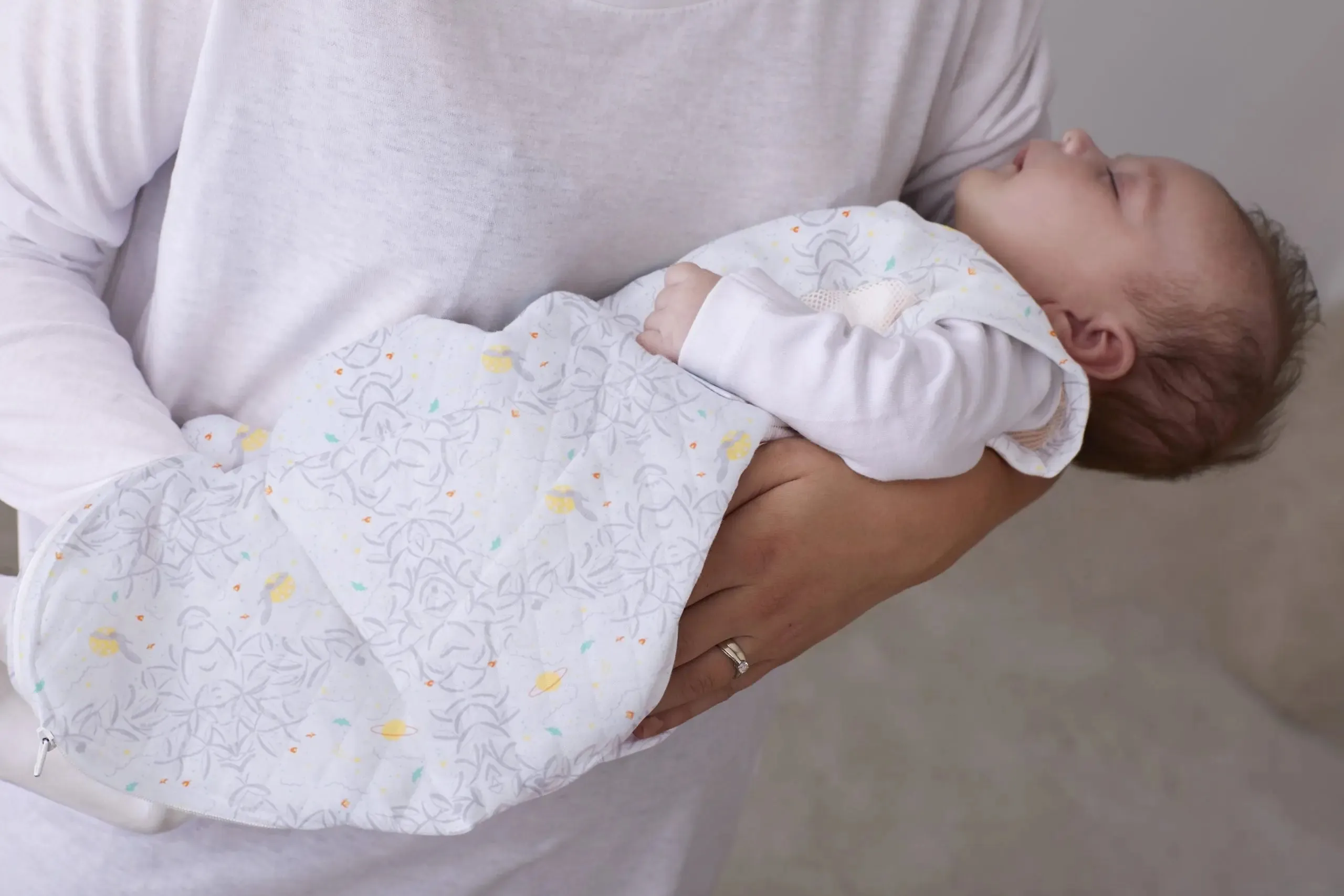 2.5 Tog Swaddle to Sleep Bag - Stargazer White