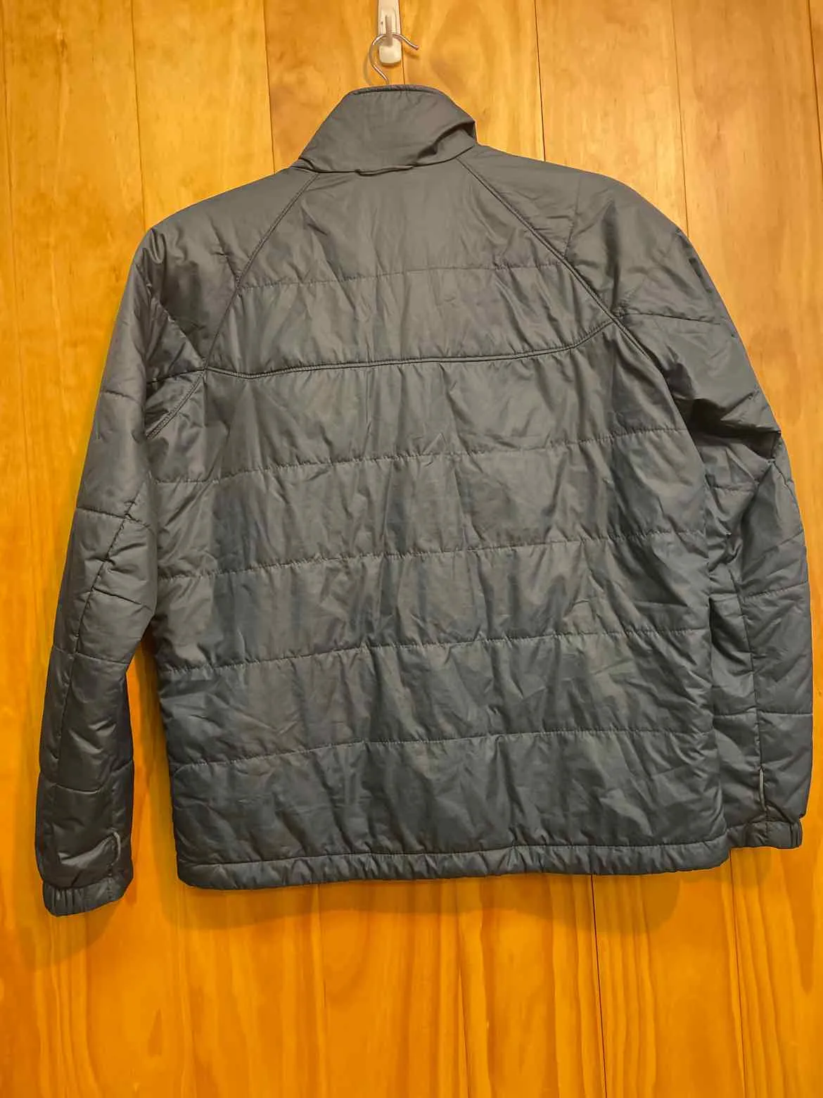 Size Medium Columbia Men's Light Jacket