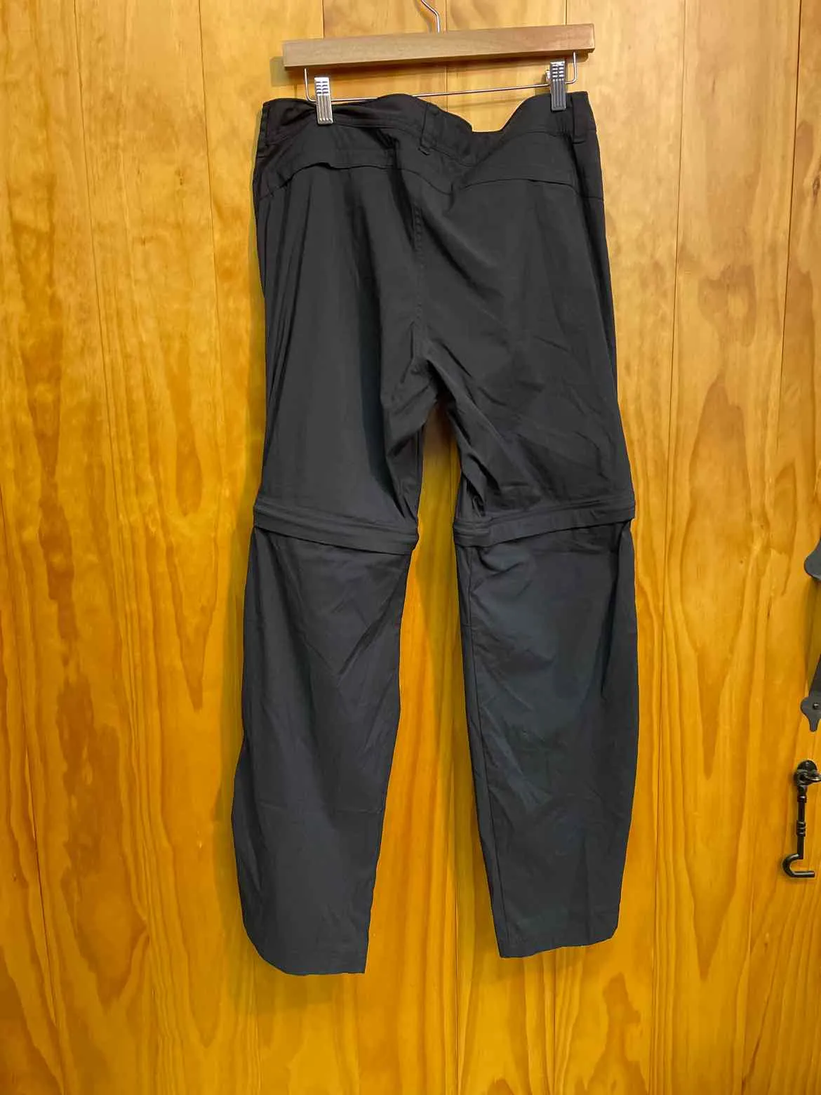 Size Medium Gander Mountain Black Women's Hiking Pants